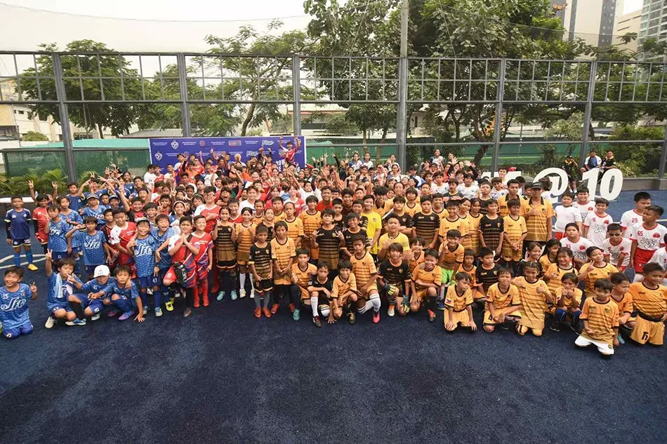 馬尼拉足球 青年足球 足球俱樂部
